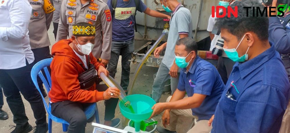 Ribuan Liter Minyak Goreng Digelontorkan di Balikpapan dan Samarinda 