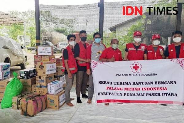 PMI PPU Salurkan Bantuan Kemanusian Korban Banjir Kutim