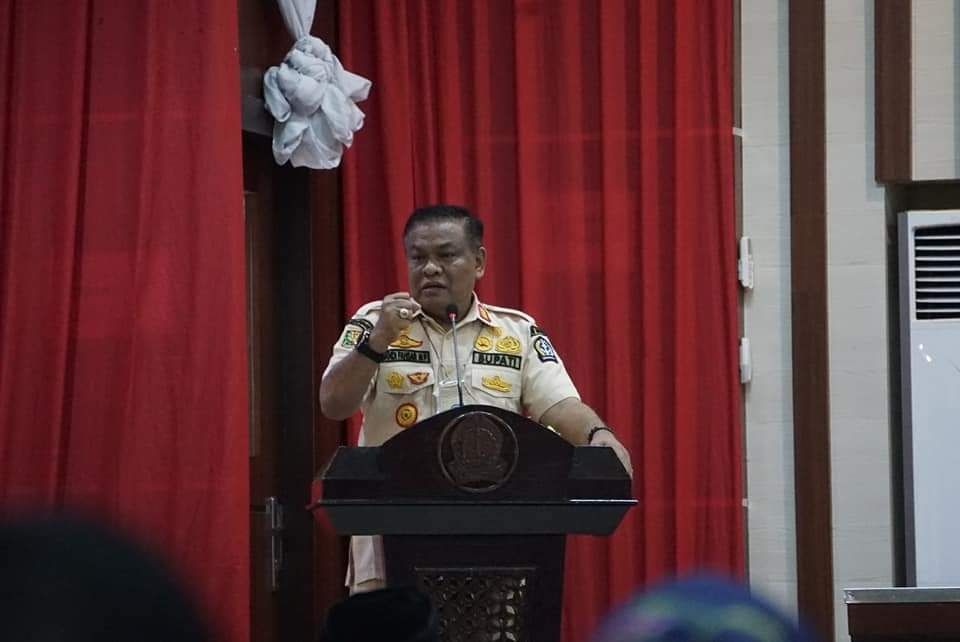 Profl Bupati Bone Andi Fahsar M. Padjalangi, Kenyang Pengalaman
