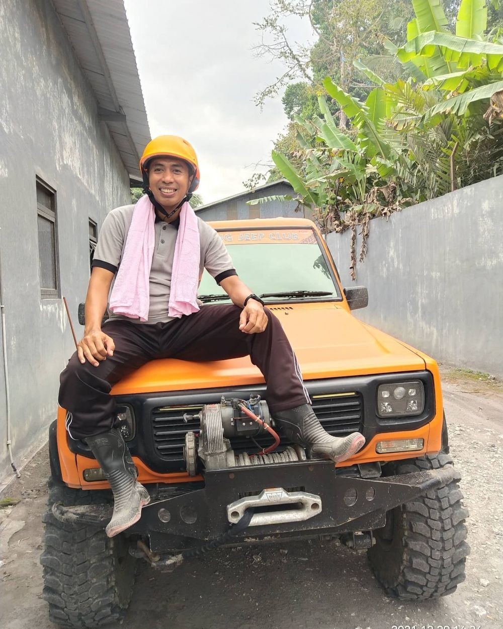 Senangnya Pak Ribut dan April Berangkat ke Jakarta