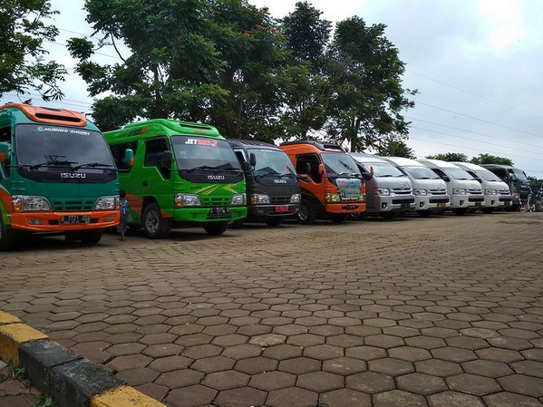 5 Tempat Sewa Elf di Surabaya, di Bawah Rp1,7 Juta Sehari