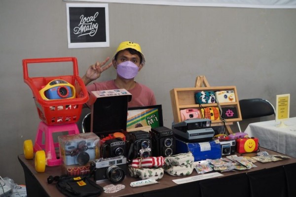Tetap Eksis, Para Kolektor Kamera Analog Pameran di Kota Lama Semarang