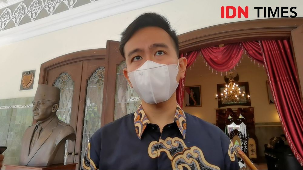 Mau Nyaleg, Denny Cagur Ikut Temui Gibran di Solo, Ke Kamar Bung Karno