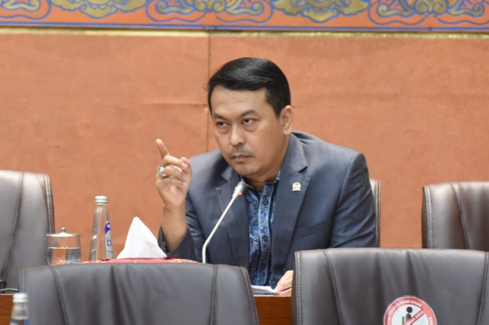 Istaka Karya Pailit, Anggota DPR: Bubarkan BUMN Beban Negara