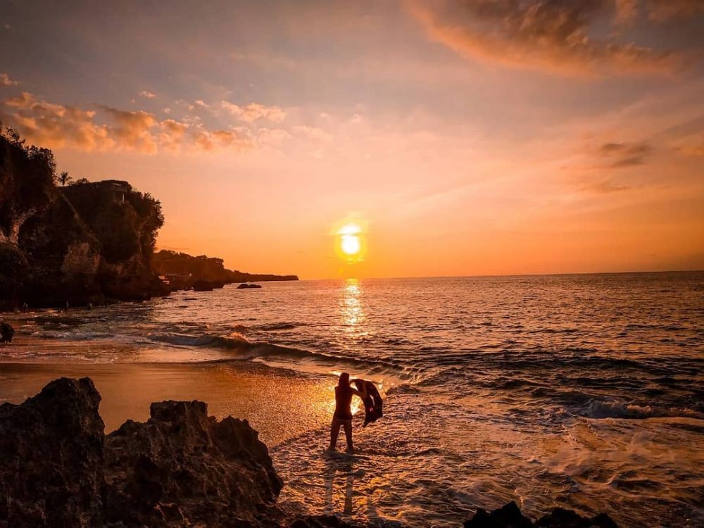 Foto Keindahan Sunset Di Bali Yang Bikin Hati Tenteram