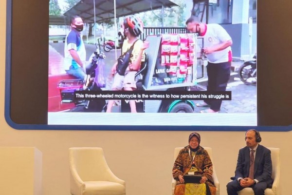 Risma Pamer Produk Buatan Disabilitas di Kerajaan Arab Saudi