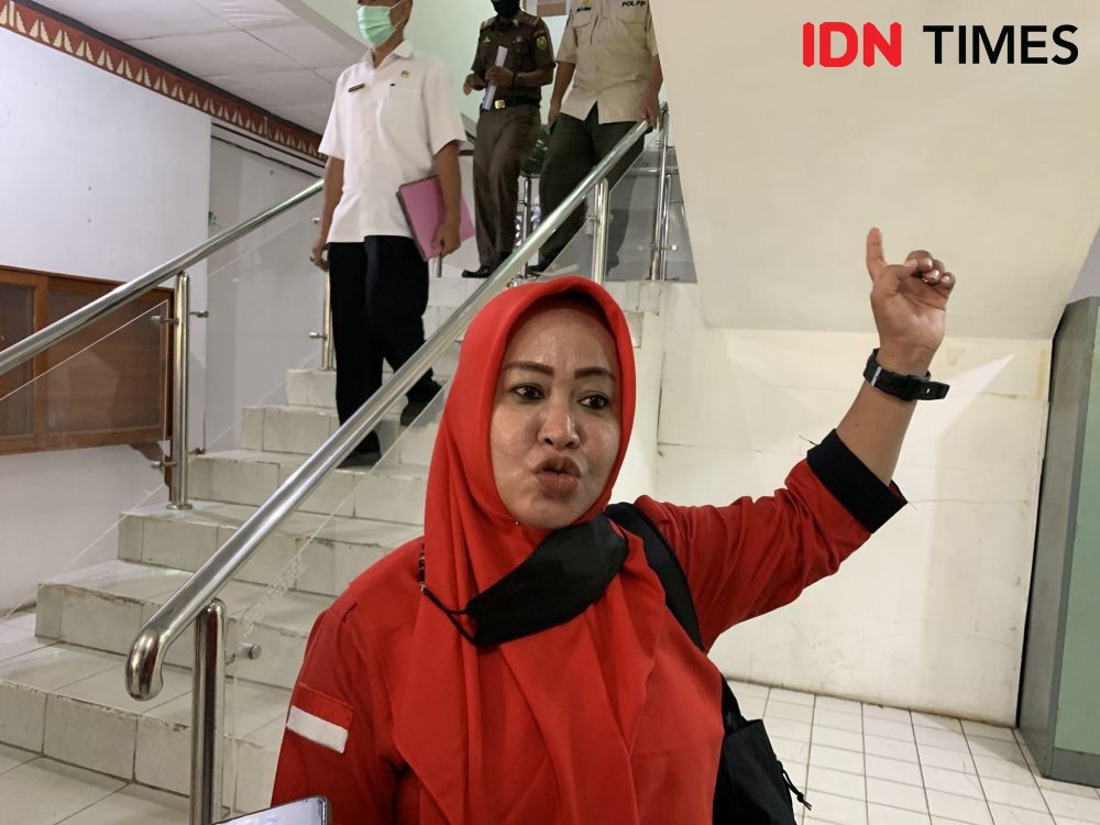Emak-emak Demo Minta Pemkot Bandar Lampung Transparan Data Bansos 