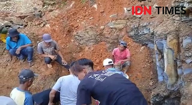 5 Jam Terkubur, Penambang Batu di Bandung Barat Ditemukan Tak Bernyawa