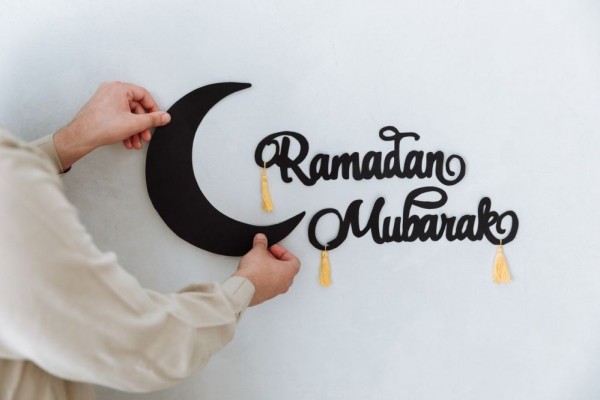 20 Ucapan Menyambut Ramadan untuk Suami, Sampaikan Permohonan Maaf