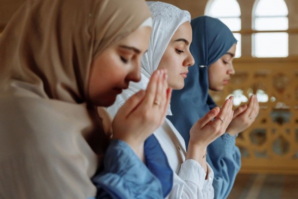 20 Ucapan Menyambut Ramadan untuk Istri, Ibadah Bersama Makin Tenang