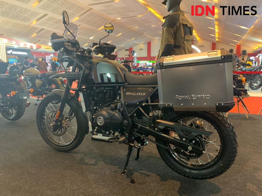 Royal enfield himalayan 450. Himalayan 450. Royal Enfield Himalayan 450 Tuning. Роял Энфилд Гималаи 450 цвета фото.