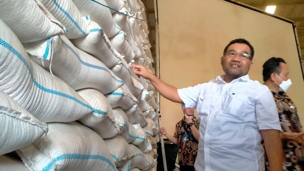Bulog Samarinda Menyiapkan 2.277 Ton Beras untuk Menghadapi Lebaran