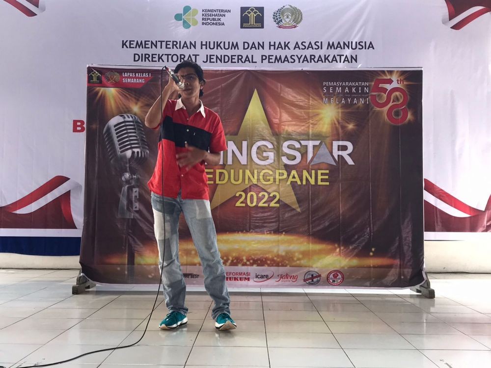 Ikut Lomba Karaoke, Napi Narkoba di Semarang Curi Perhatian