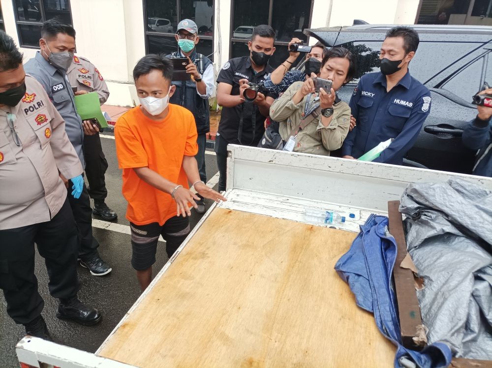 Polisi Tangkap Pembunuh Laki-laki Dibungkus Terpal Di Bekasi