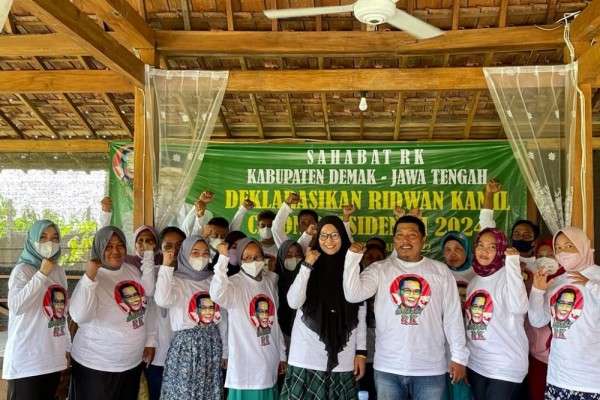 Ingin Dipermudah Akses Permodalan, Emak-emak di Demak Dukung Emil Maju di Pilpres 2024