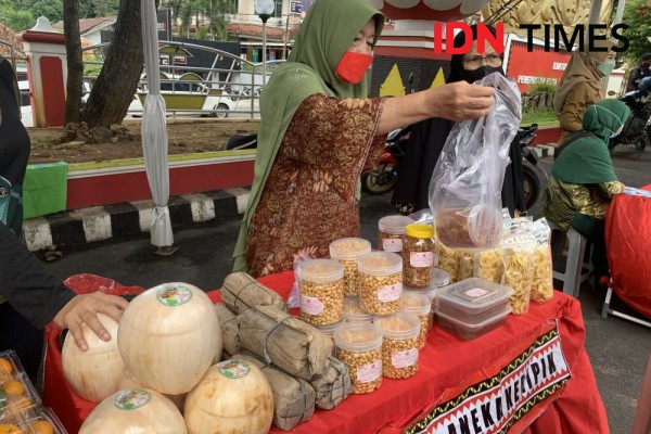 10 Kuliner Pilihan Sentra Takjil Halaman Pemkot Bandar Lampung