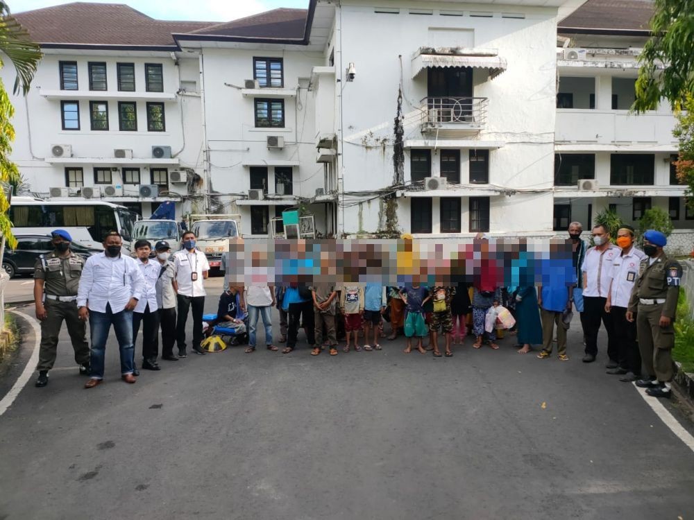 Satpol PP Makassar Amankan Anak Jalanan dan Pengemis saat Ramadan