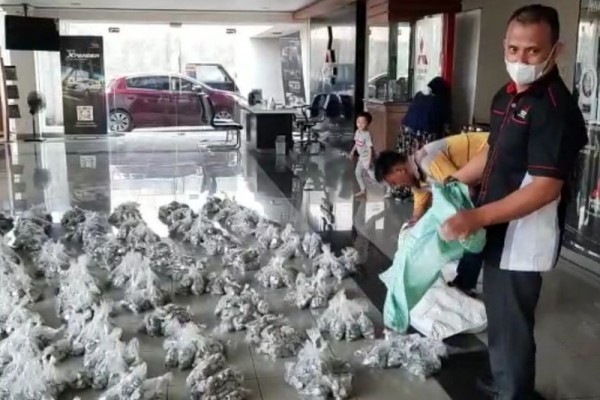 Pengusaha Jembatan Apung di Karawang Beli Mobil Sport Pakai Uang Koin