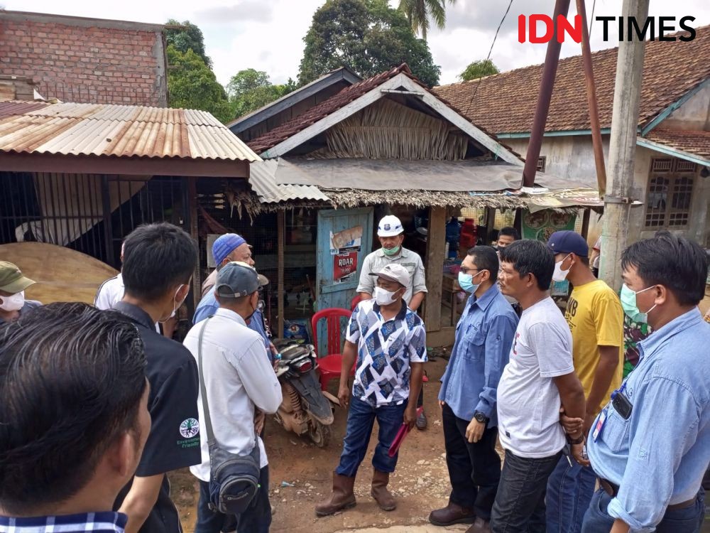 Kesal Terganggu Suara Bising, Warga Blokir Pintu Masuk Perusahaan