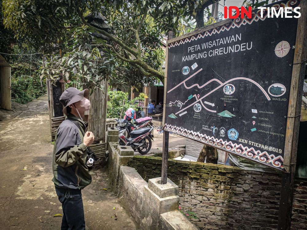 Jalan Panjang Masyarakat Adat Cirendeu Mencari Pengakuan Negara