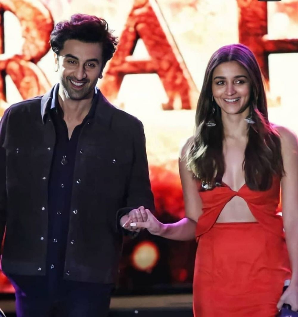 10 Momen Alia Bhatt Dan Ranbir Kaapoor Di Brahmastra