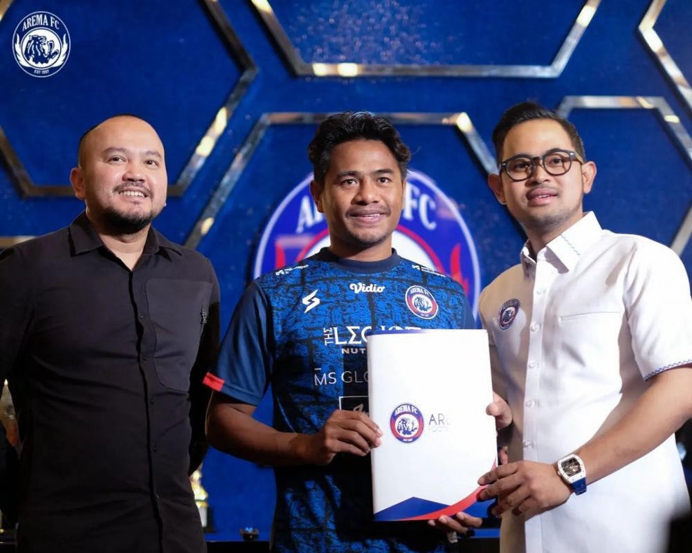 Arema FC Resmi Gaet Dua Eks PSM, Hasim Kipuw dan Ilham Udin