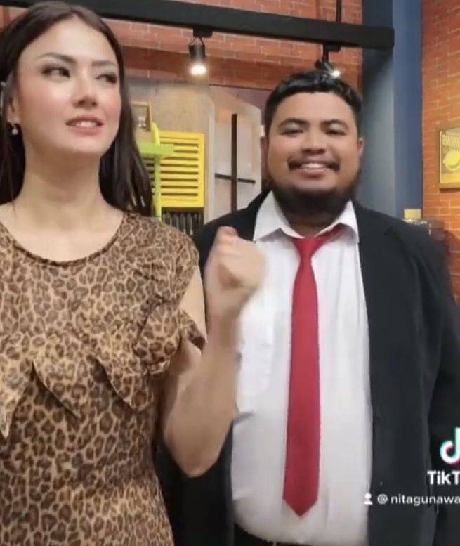 Gak Cuma Raffi Potret Akrab Nita Gunawan Dengan Artis