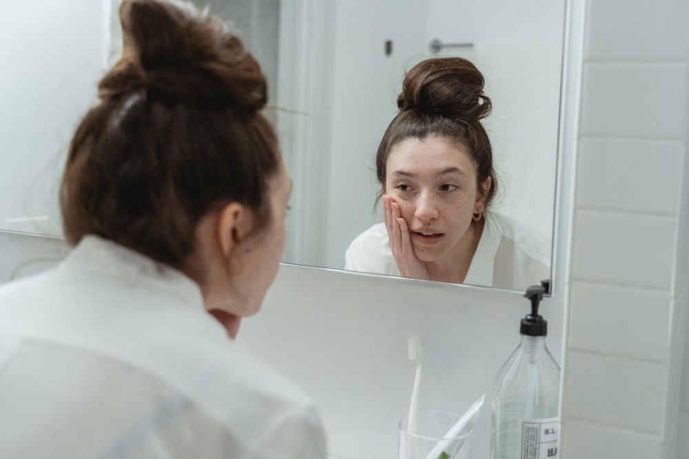 5 Tips Skincare Dasar yang Gak Boleh Kamu Lewatkan, Harus Rutin!