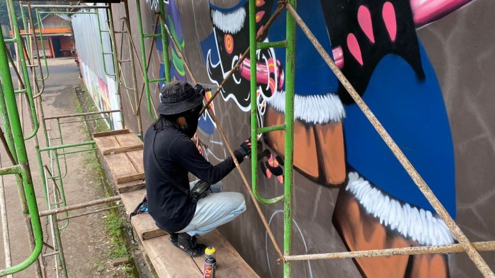 Berkarya Lagi, Seniman Muda Semarang Ekspresikan Ikon Warak Ngendog