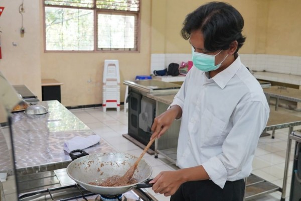 Cara Membuat Minyak Kelapa Gantikan Migor dari Sawit, Lebih Sehat