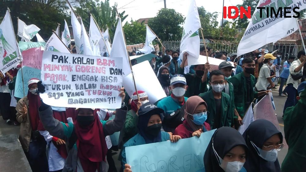 7 Tulisan Kocak Poster Demo Aliansi Lampung Memanggil, Cie Curhat Nih 