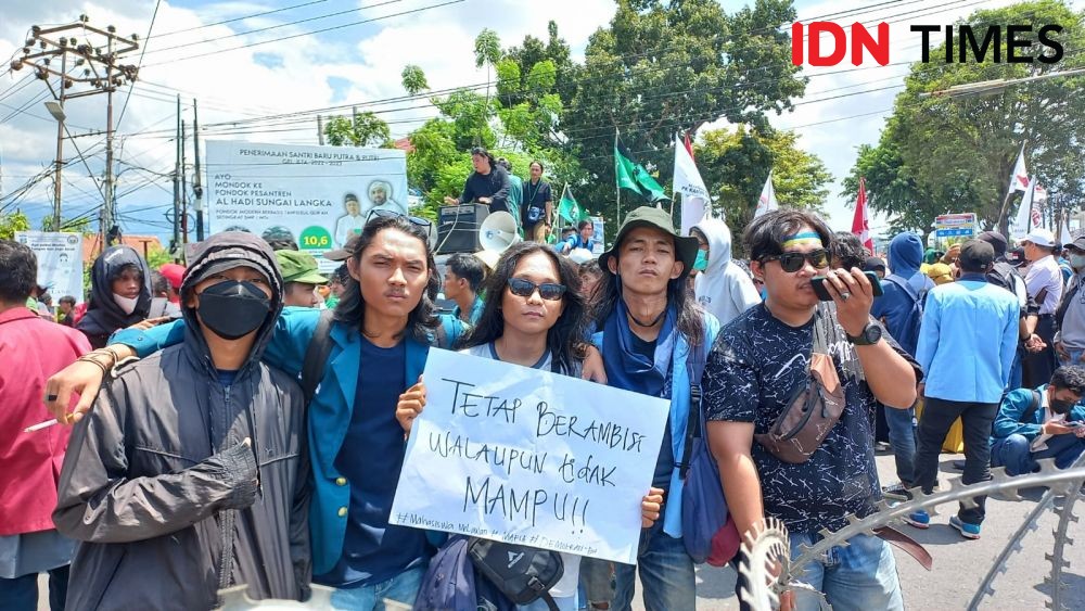 7 Tulisan Kocak Poster Demo Aliansi Lampung Memanggil, Cie Curhat Nih 
