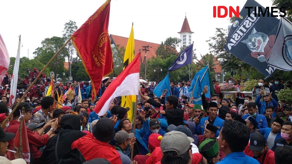 2.448 Personel Disiagakan untuk Demo Mahasiswa Surabaya