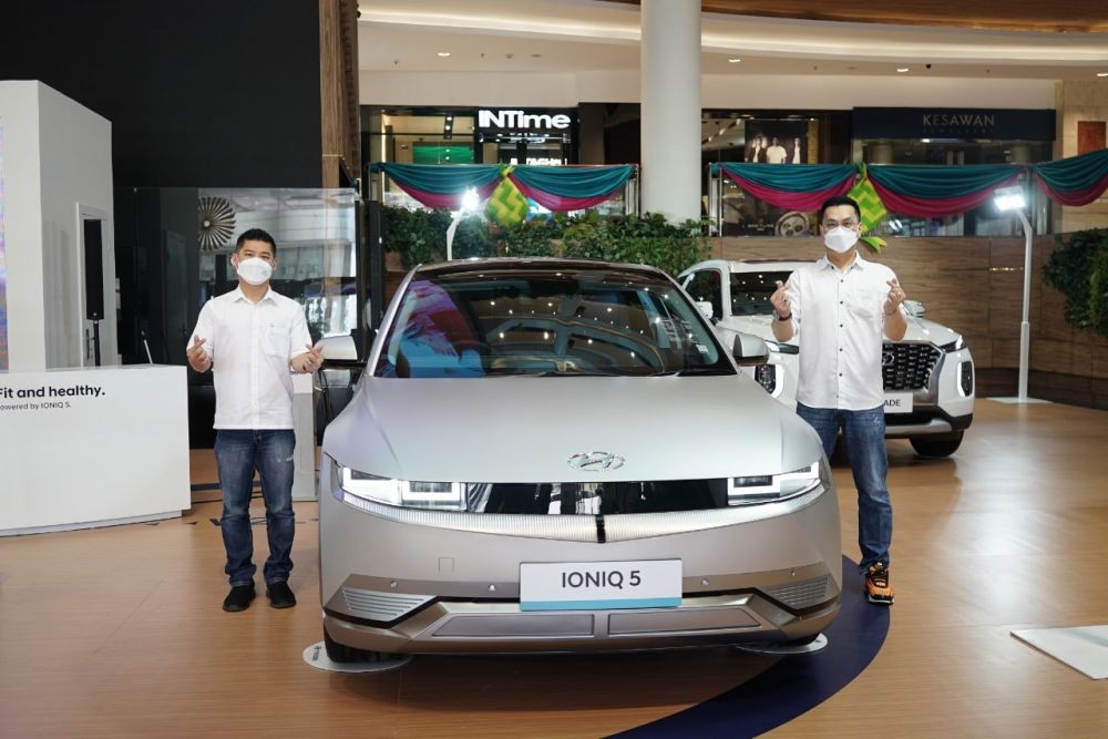 Mobil Listrik Hyundai IONIQ 5 Mulai Dipamerkan di Medan