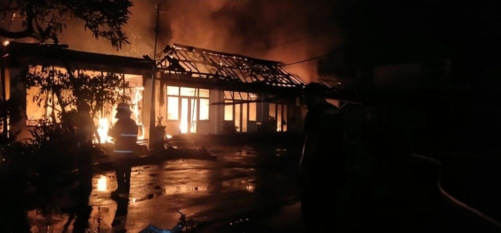 Kantor Samsat di Denpasar Terbakar