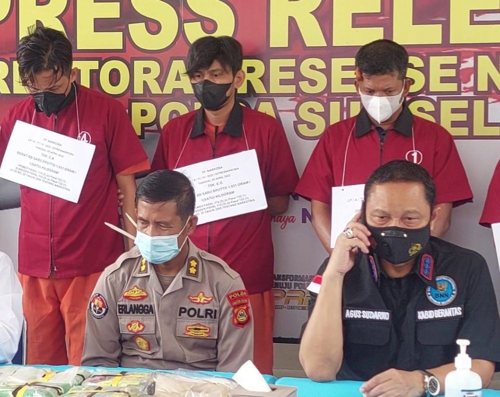 Wartawan Nyambi Kurir Narkotika di Palembang Dibekuk Polisi