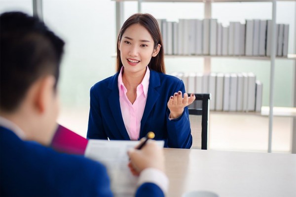 Jaga First Impression! Ini 5 Cara Memperkenalkan Diri Saat Interview