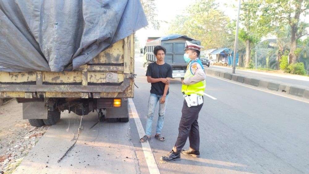 Kecelakaan Maut Truk Vs Truk di Lampung Selatan, 1 Sopir Meninggal