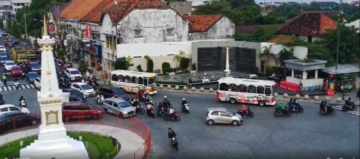 Bus Heritage Track Ajak Warga Keliling Jogja dan Belajar Sejarah   