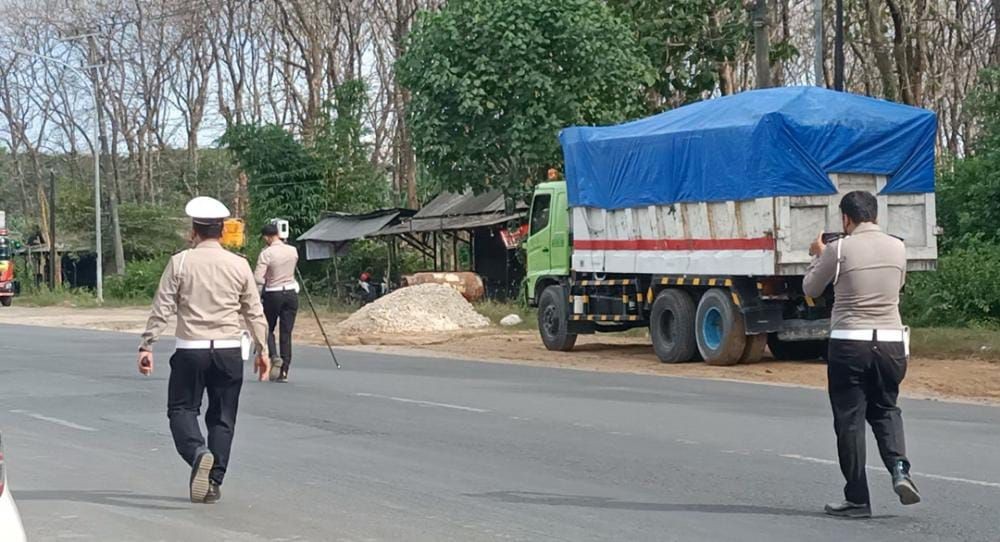 Polisi Olah TKP Laka Maut di Tuban 