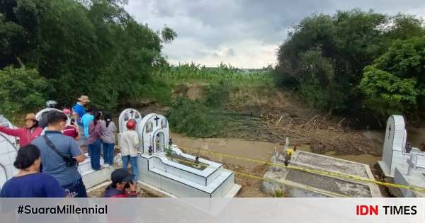 12 Makam Di Simalingkar B Longsor Akibat Tergerus Air Sungai