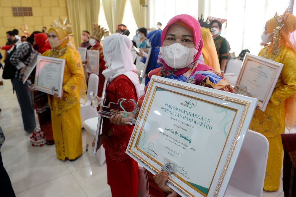 Hari Kartini, 33 Perempuan Inspiratif di Sumut Raih Penghargaan 