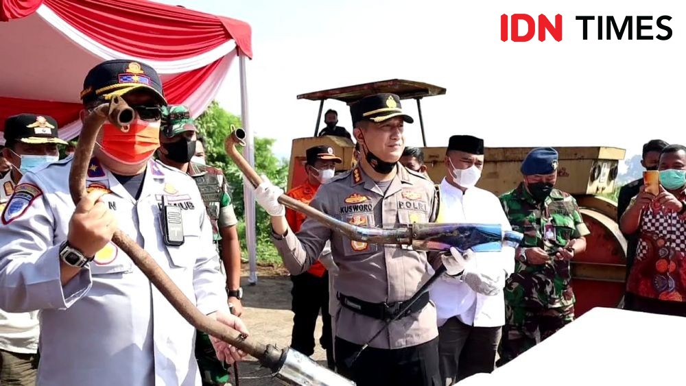 Jelang Idul Fitri 1443 H, Polisi Musnahkan 9.750 Botol Miras 