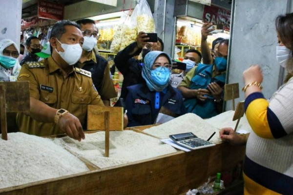 Jelang Lebaran Harga Daging Sapi dan Cabai di Kota Bandung Meroket
