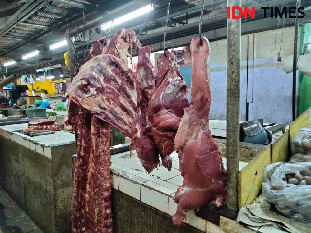 Emak-emak Jangan Sedih, Harga Daging di Surabaya Naik