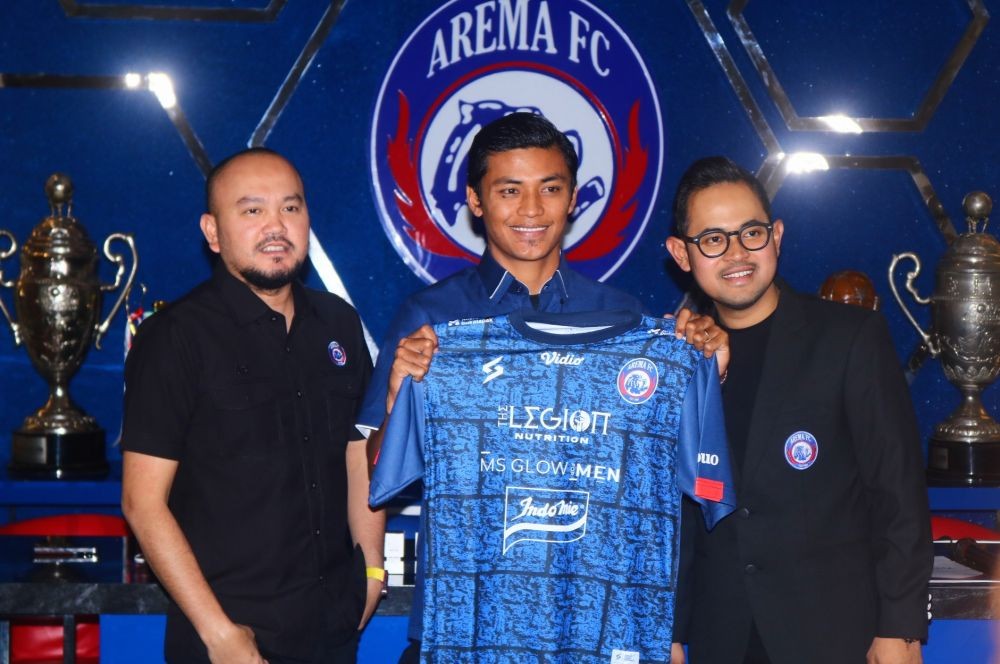 Arema FC Kenalkan Dua Pemain Baru  