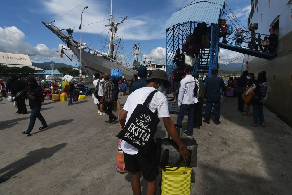 Pelabuhan Samarinda Berangkatkan Dua Kapal Arus Mudik ke Pare-Pare