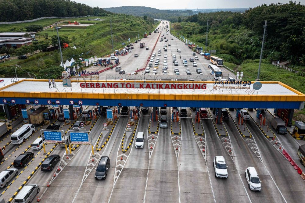 Hingga H-4 Lebaran, 195.214 kendaraan melintas di Gerbang Tol Kalikangkung