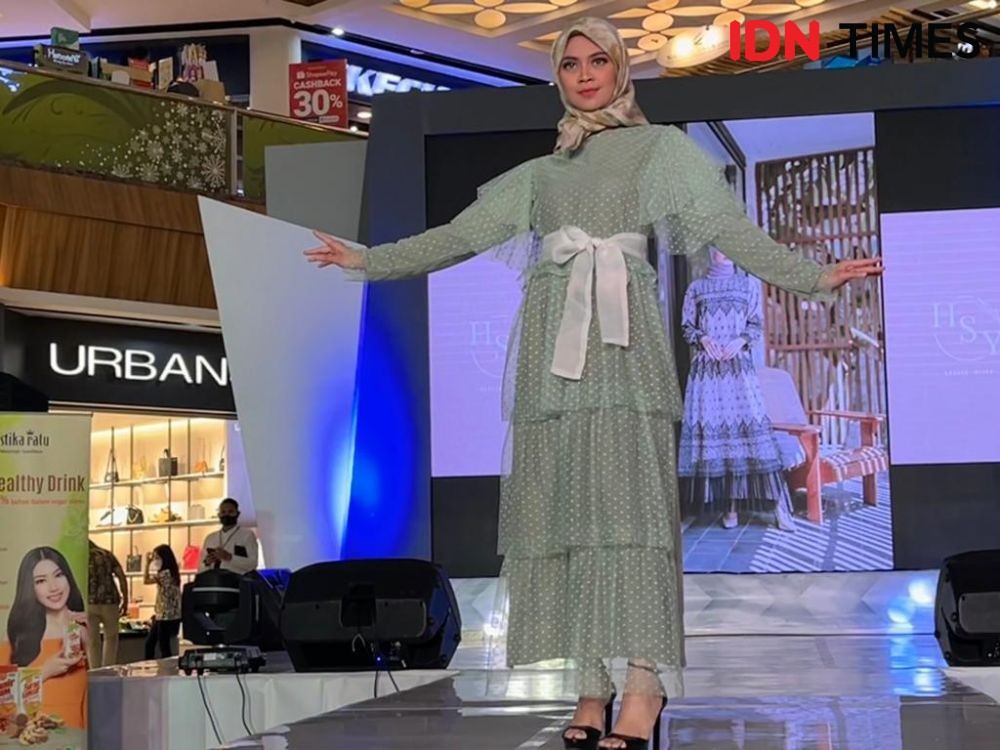 6 Inspirasi Busana Muslim Warna Pastel untuk Lebaran, Buat Silaturahmi
