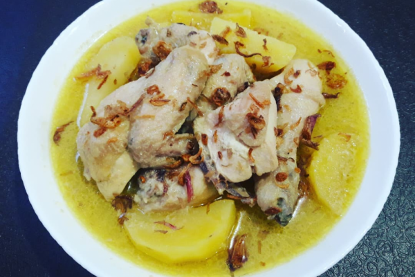 Resep Opor Ayam Sederhana yang Sedap, Menu Favorit Lebaran